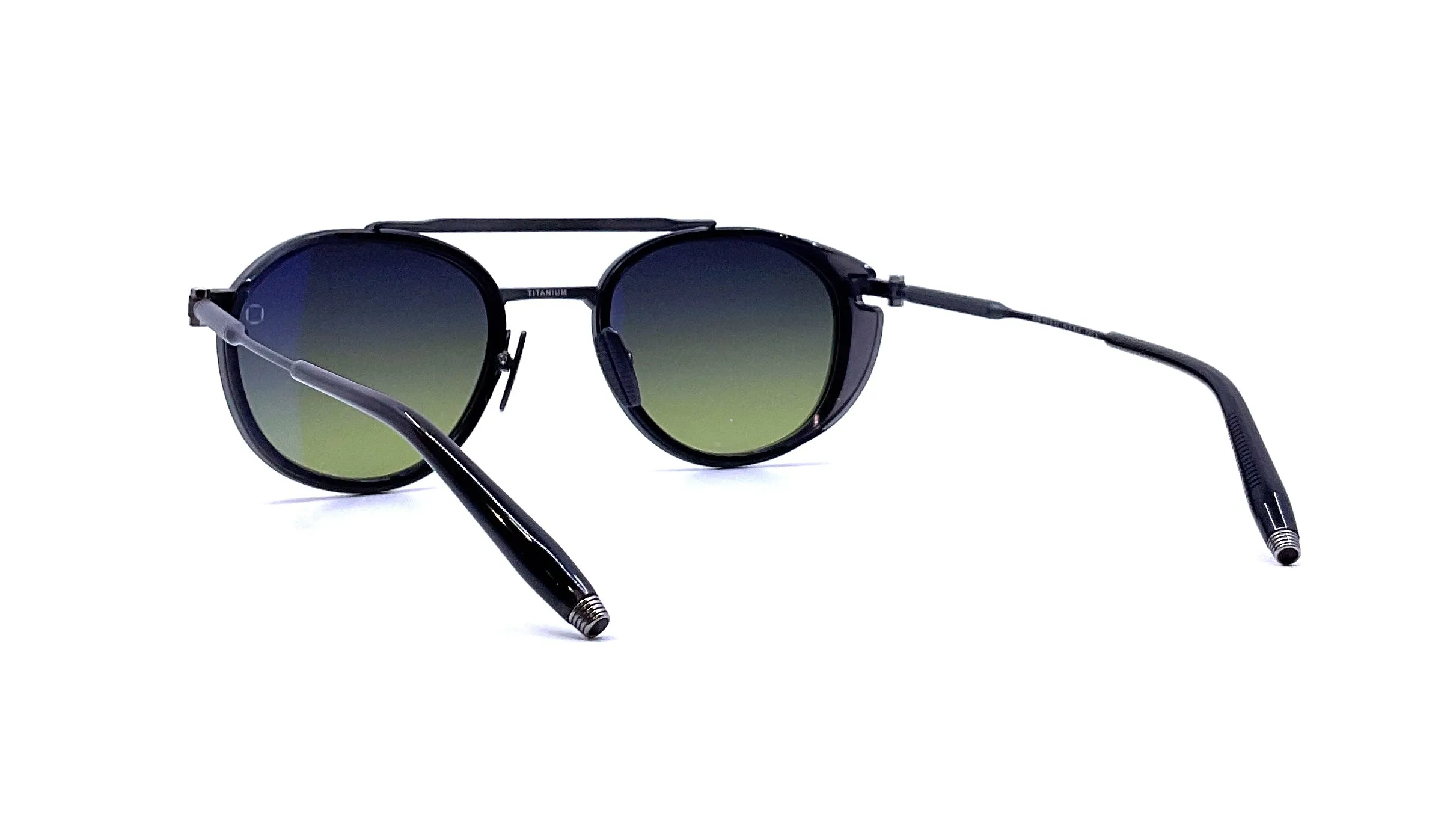 Akoni - Skymapper (Black Iron/Crystal Black)