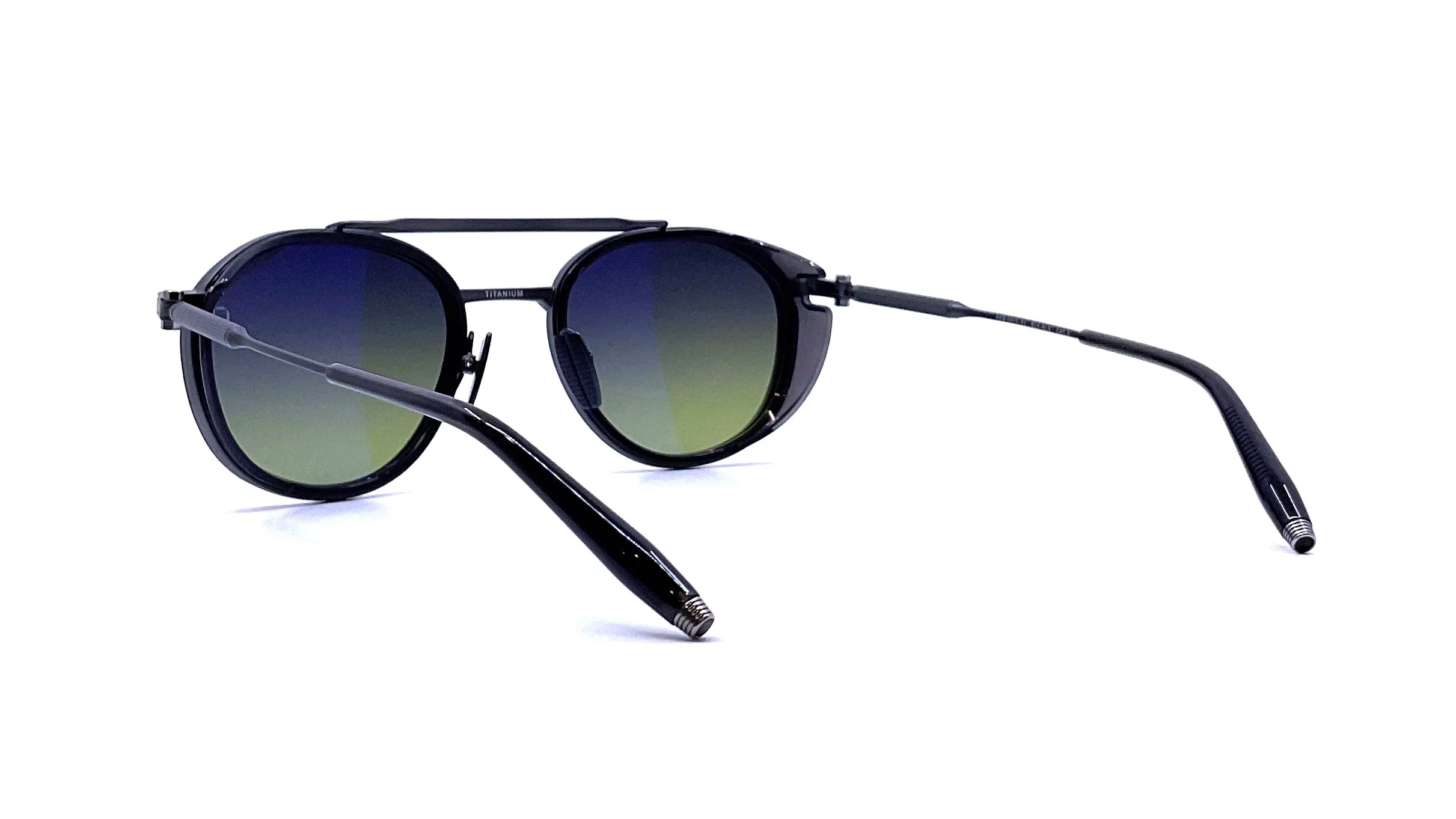 Akoni - Skymapper (Black Iron/Crystal Black)
