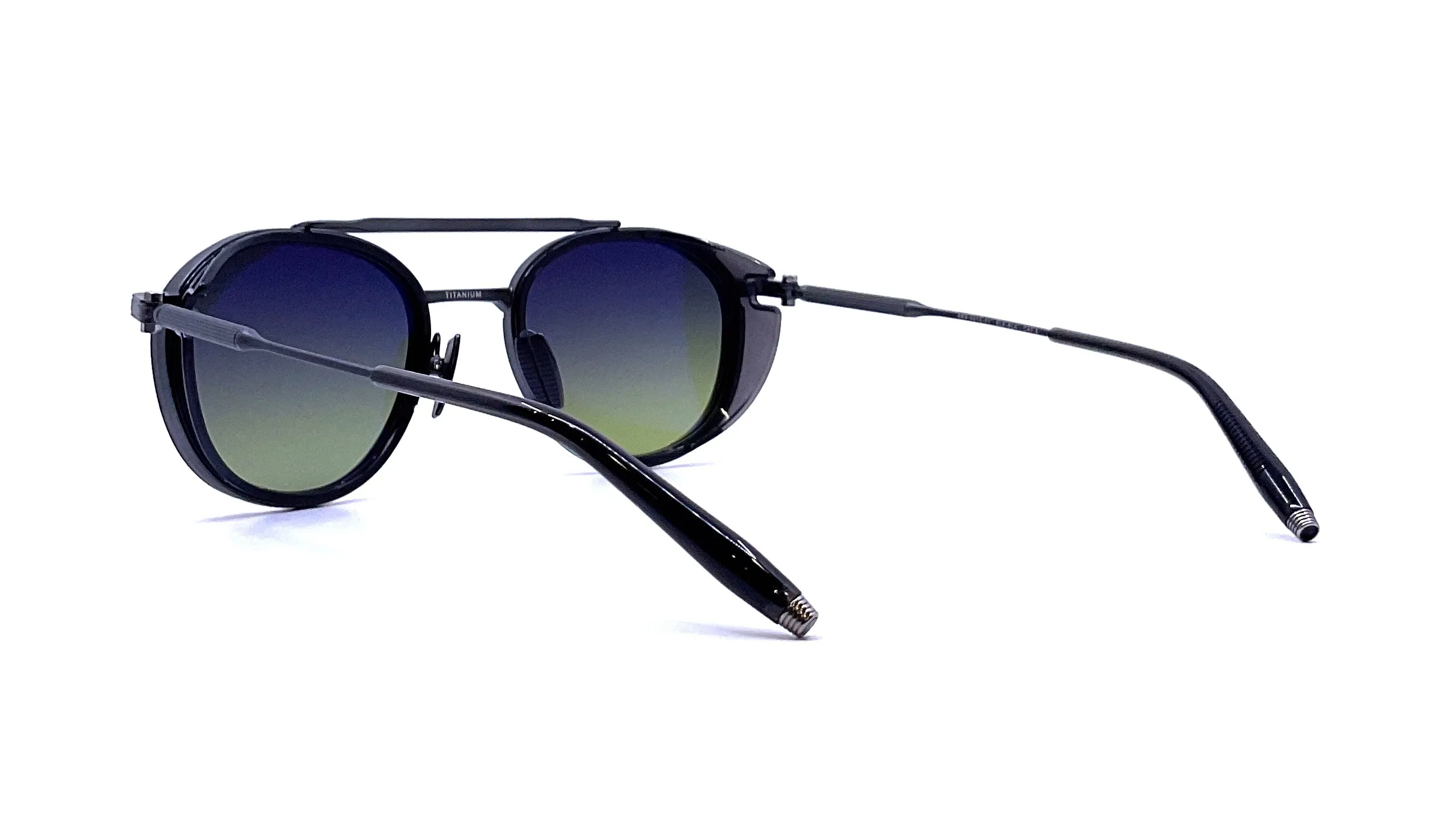 Akoni - Skymapper (Black Iron/Crystal Black)