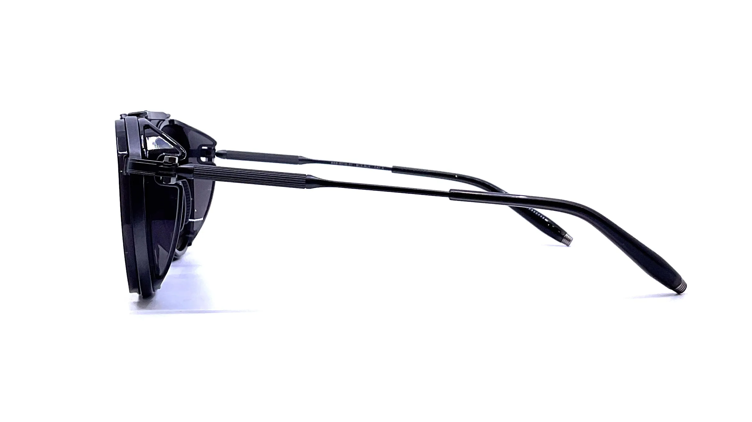 Akoni - Skymapper (Black Iron/Crystal Black)