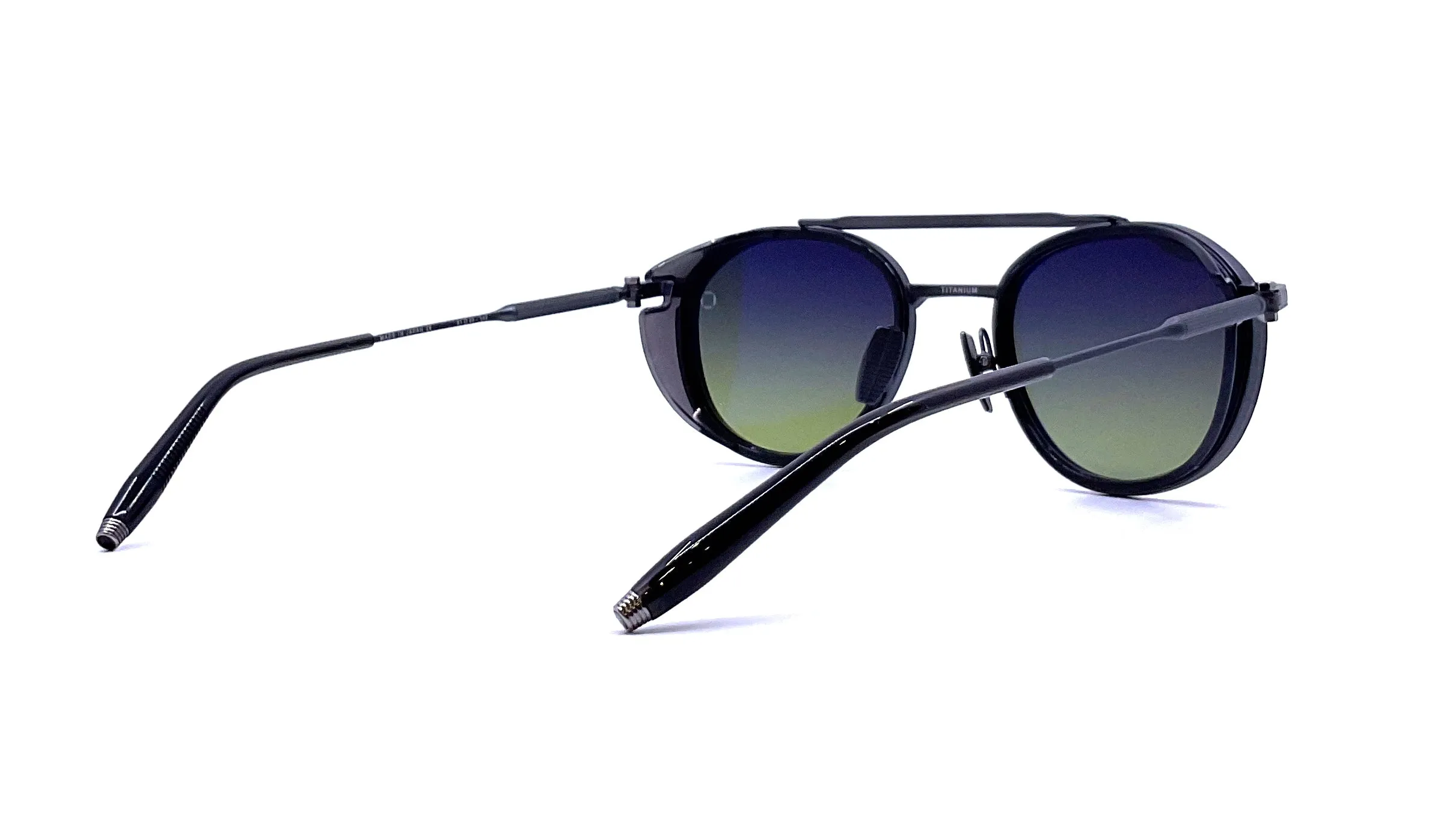 Akoni - Skymapper (Black Iron/Crystal Black)
