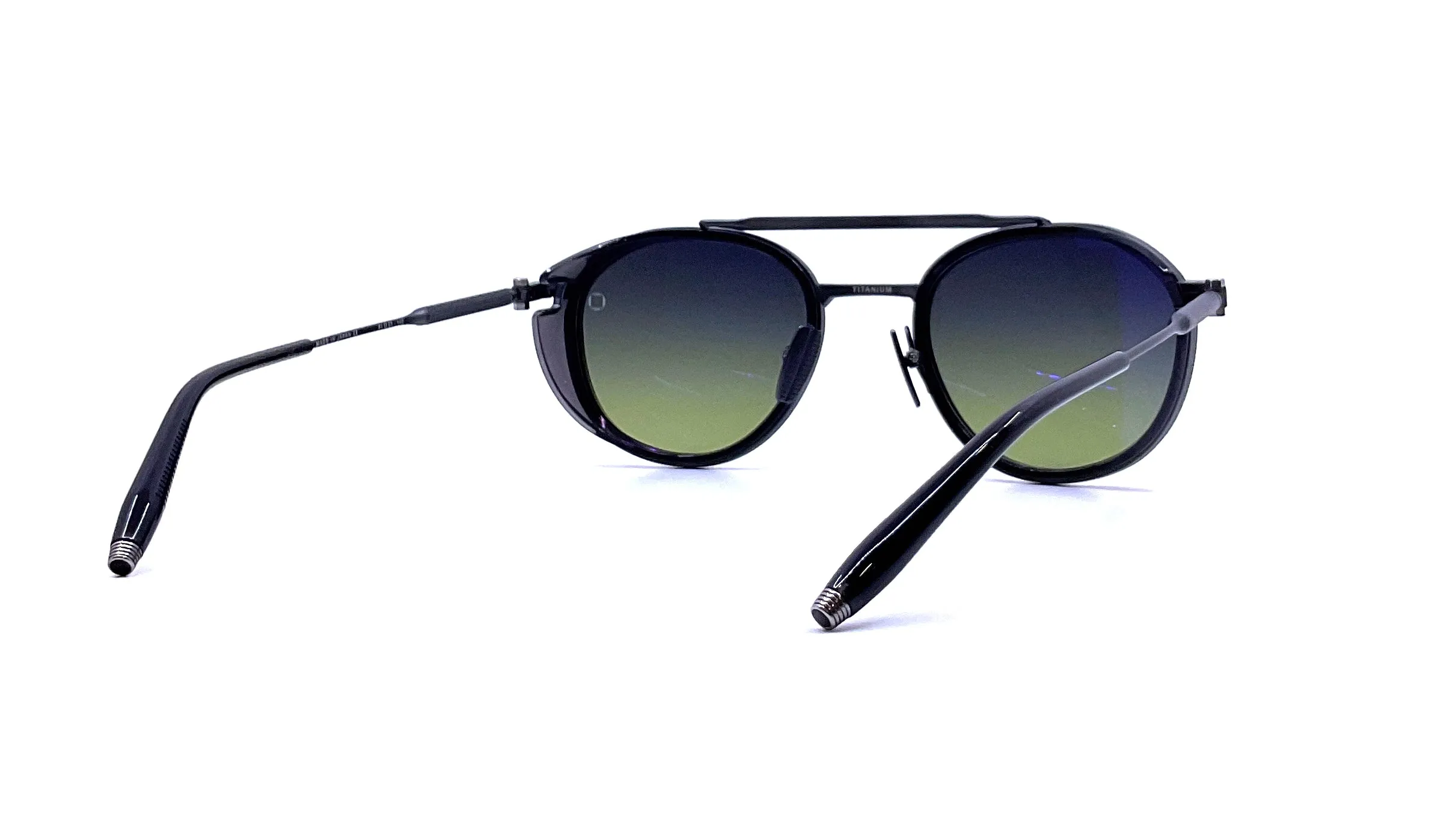 Akoni - Skymapper (Black Iron/Crystal Black)