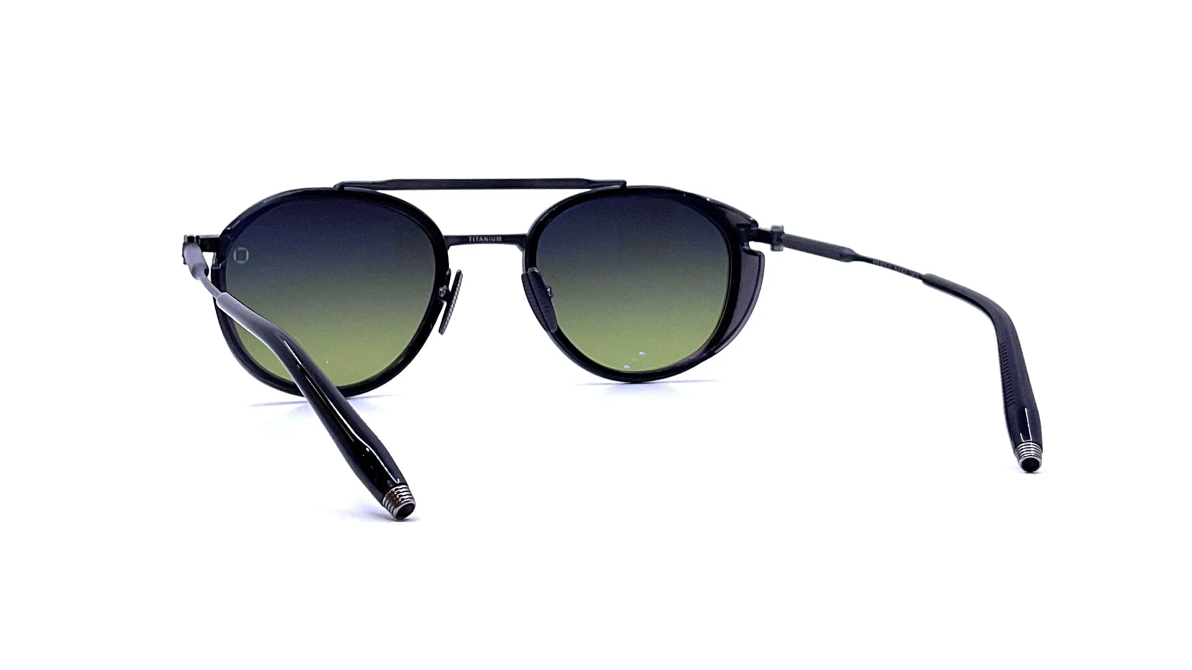 Akoni - Skymapper (Black Iron/Crystal Black)