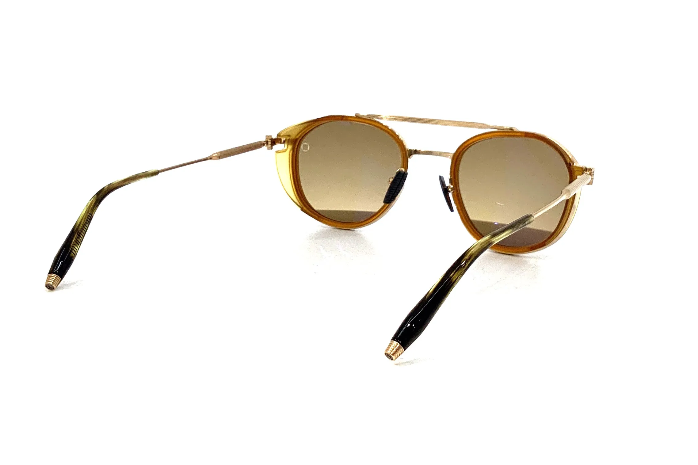 Akoni - Skymapper (Brushed White Gold/Crystal Amber)