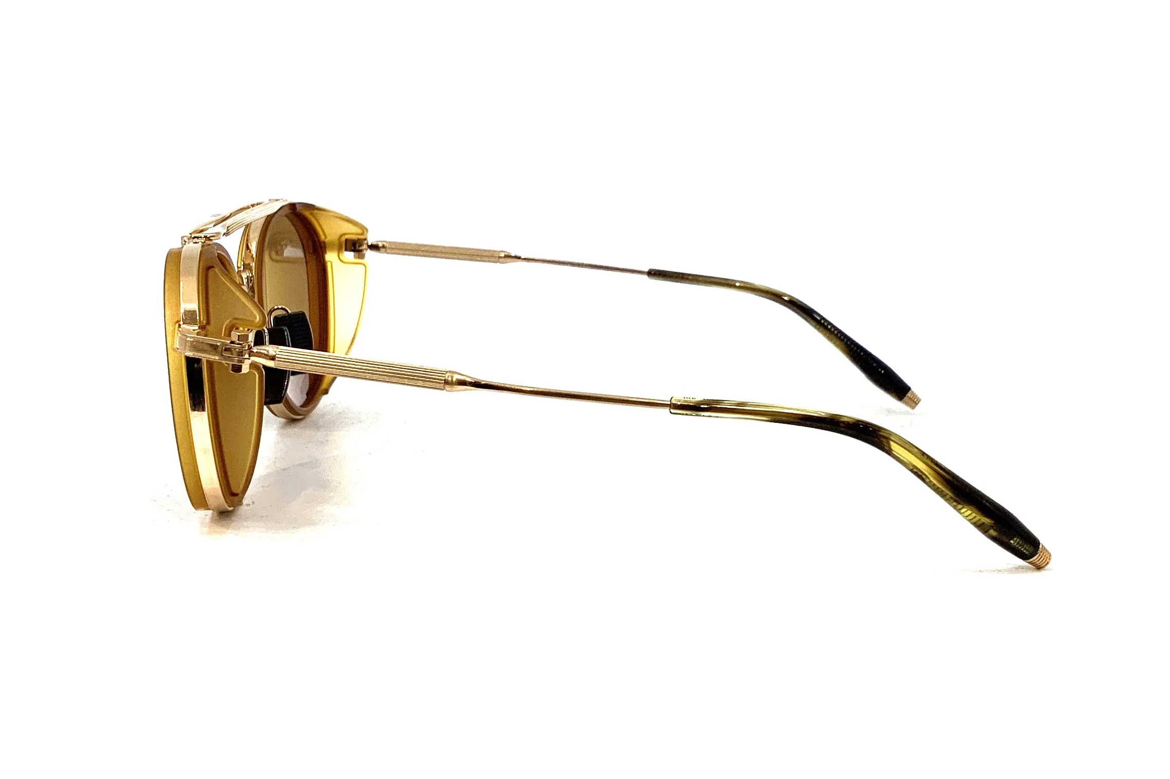 Akoni - Skymapper (Brushed White Gold/Crystal Amber)