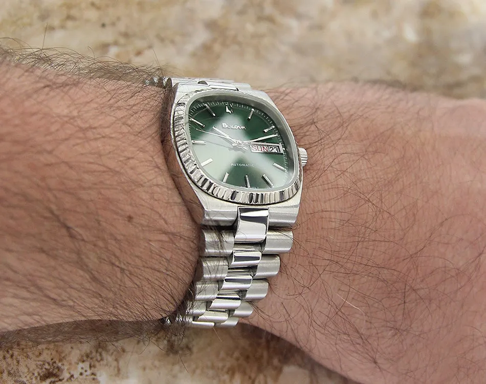 Bulova Swiss Day Date Auto Mens 1970 SS 34mm Watch