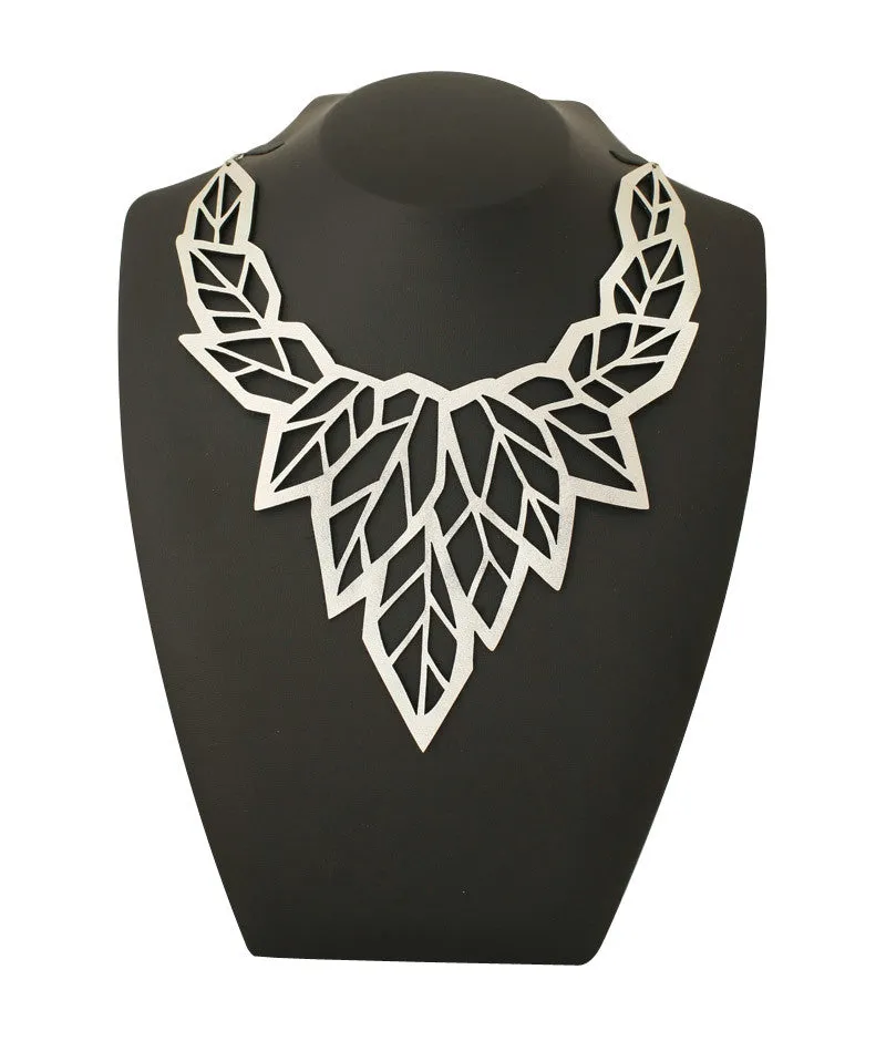 Geo Leaf Necklace Gold