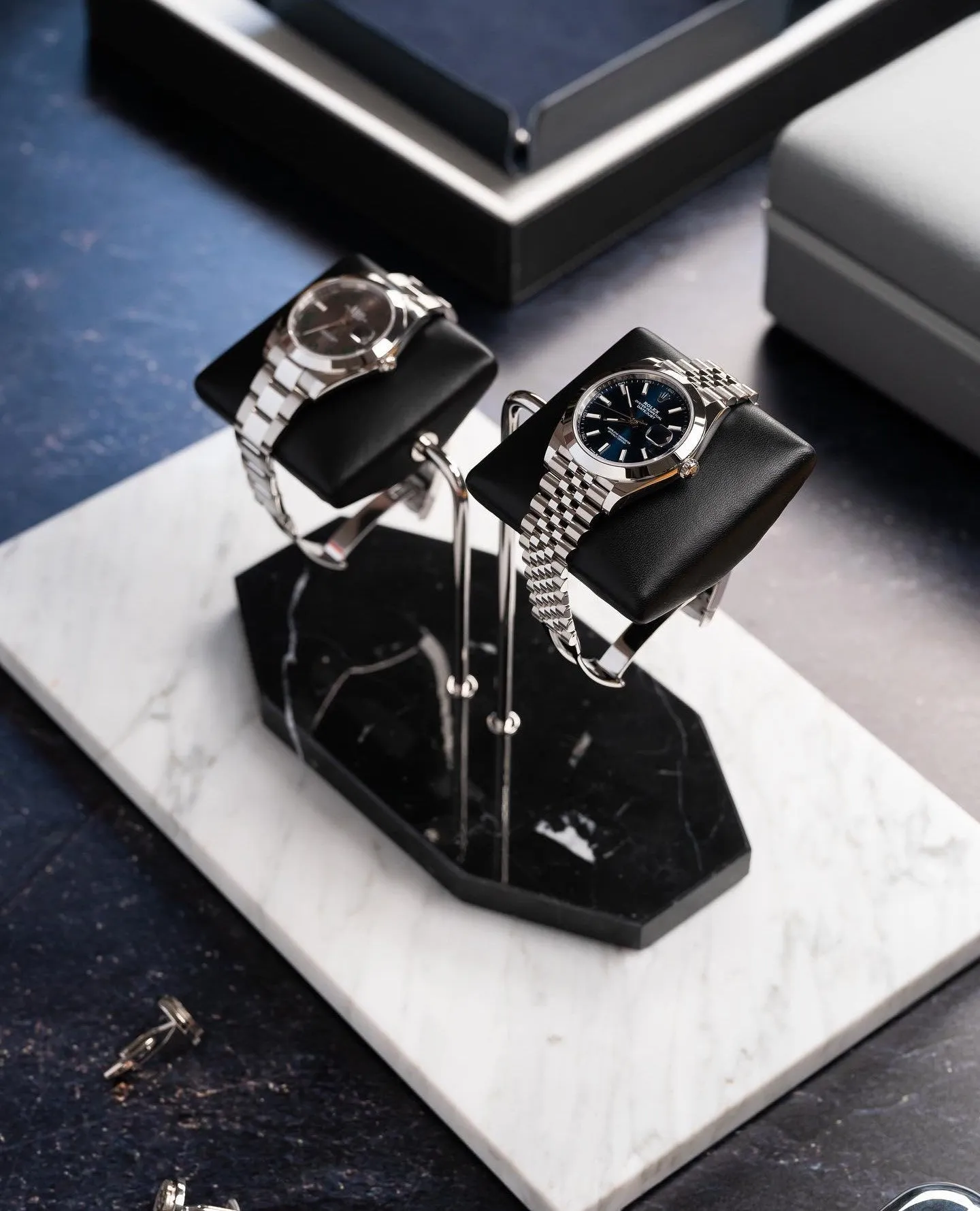 Hexagonal Luxury Watch Stand - Double Cushion - Black