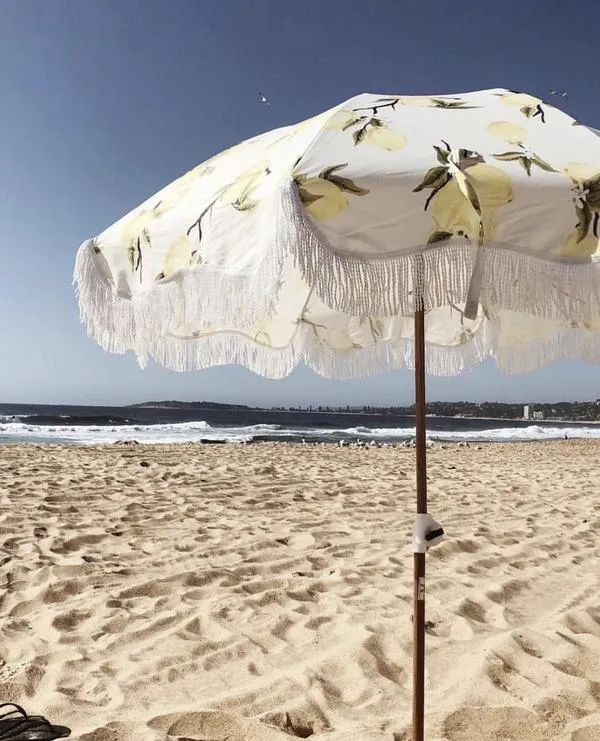 HOLIDAY BEACH UMBRELLA-VINTAGE LEMONS