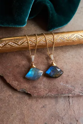 Labradorite pendulum necklace