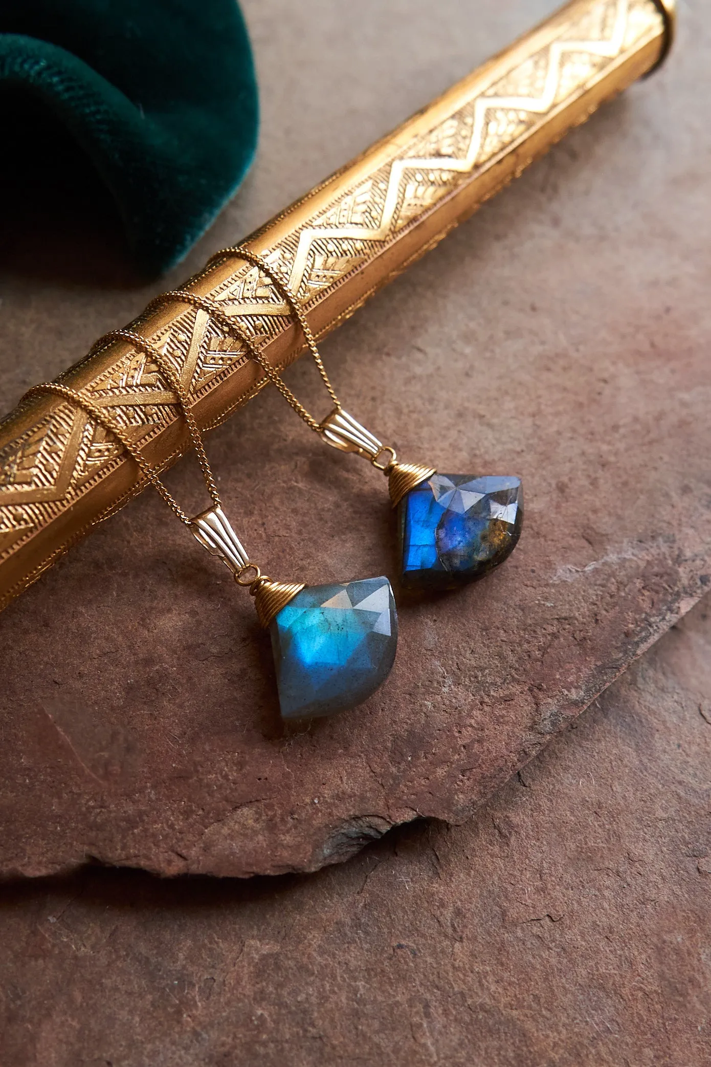 Labradorite pendulum necklace