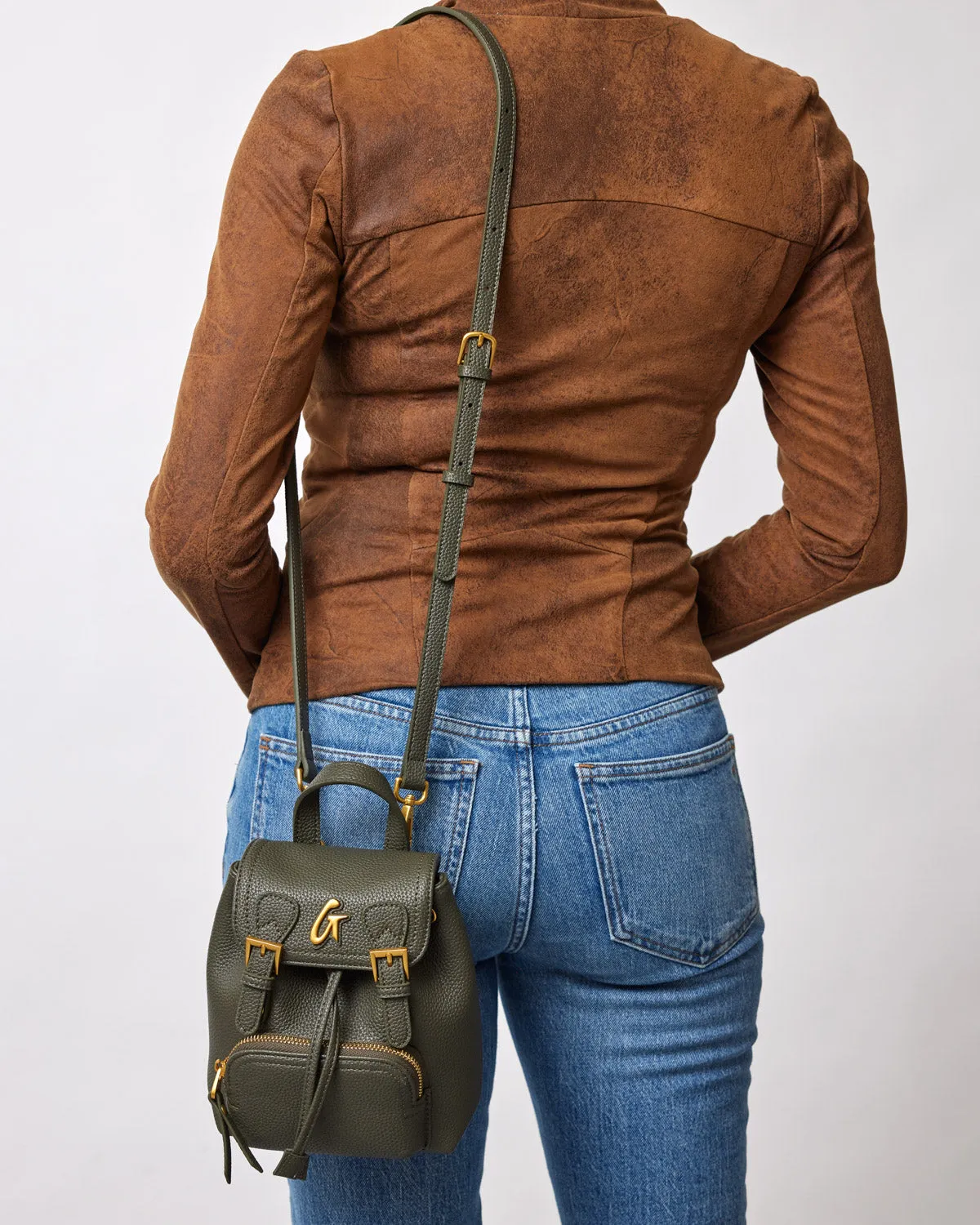 MINI PEBBLE CROSSBODY BACKPACK - OLIVE GREEN