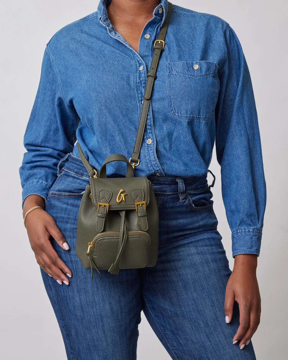 MINI PEBBLE CROSSBODY BACKPACK - OLIVE GREEN