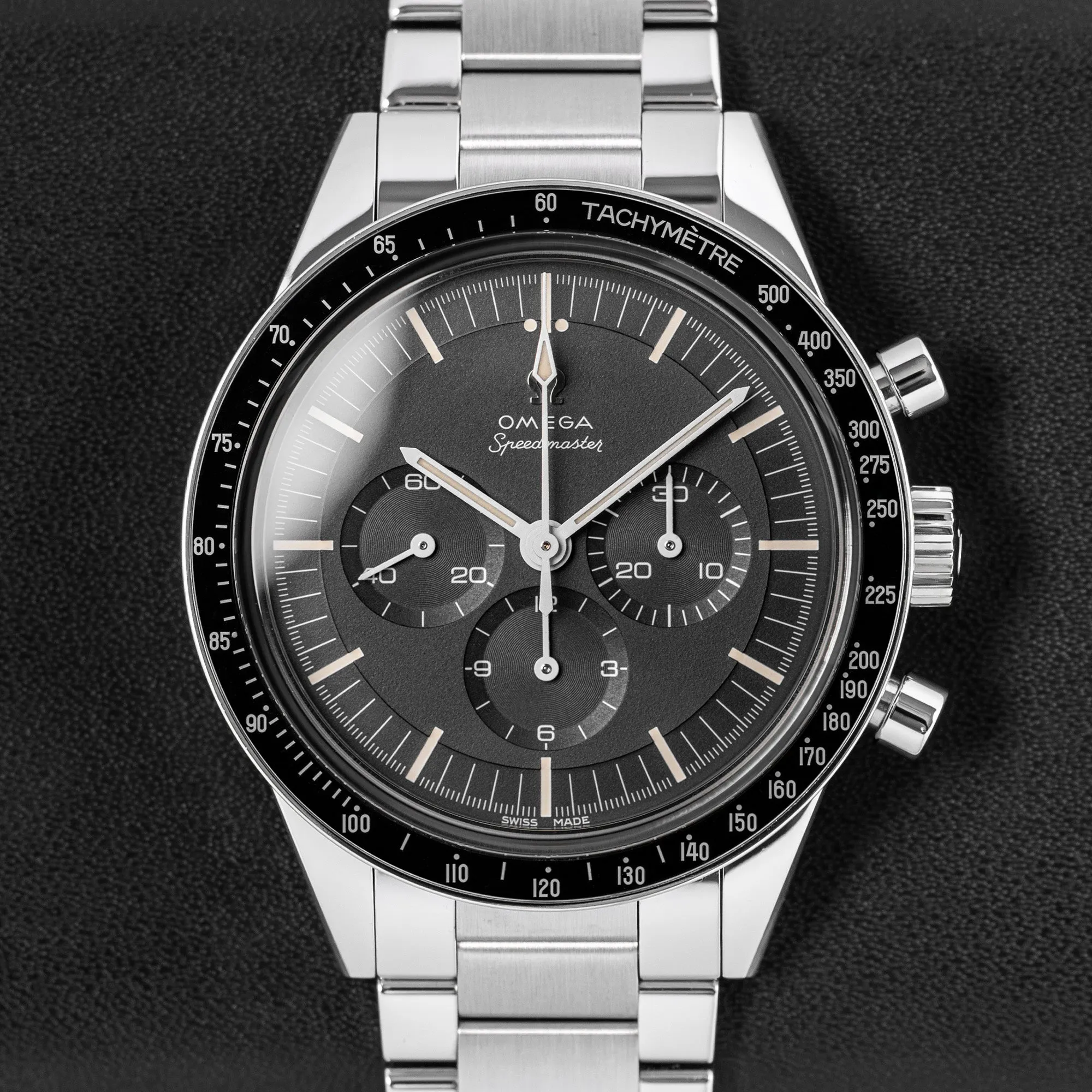 Omega Speedmaster 31130403001001