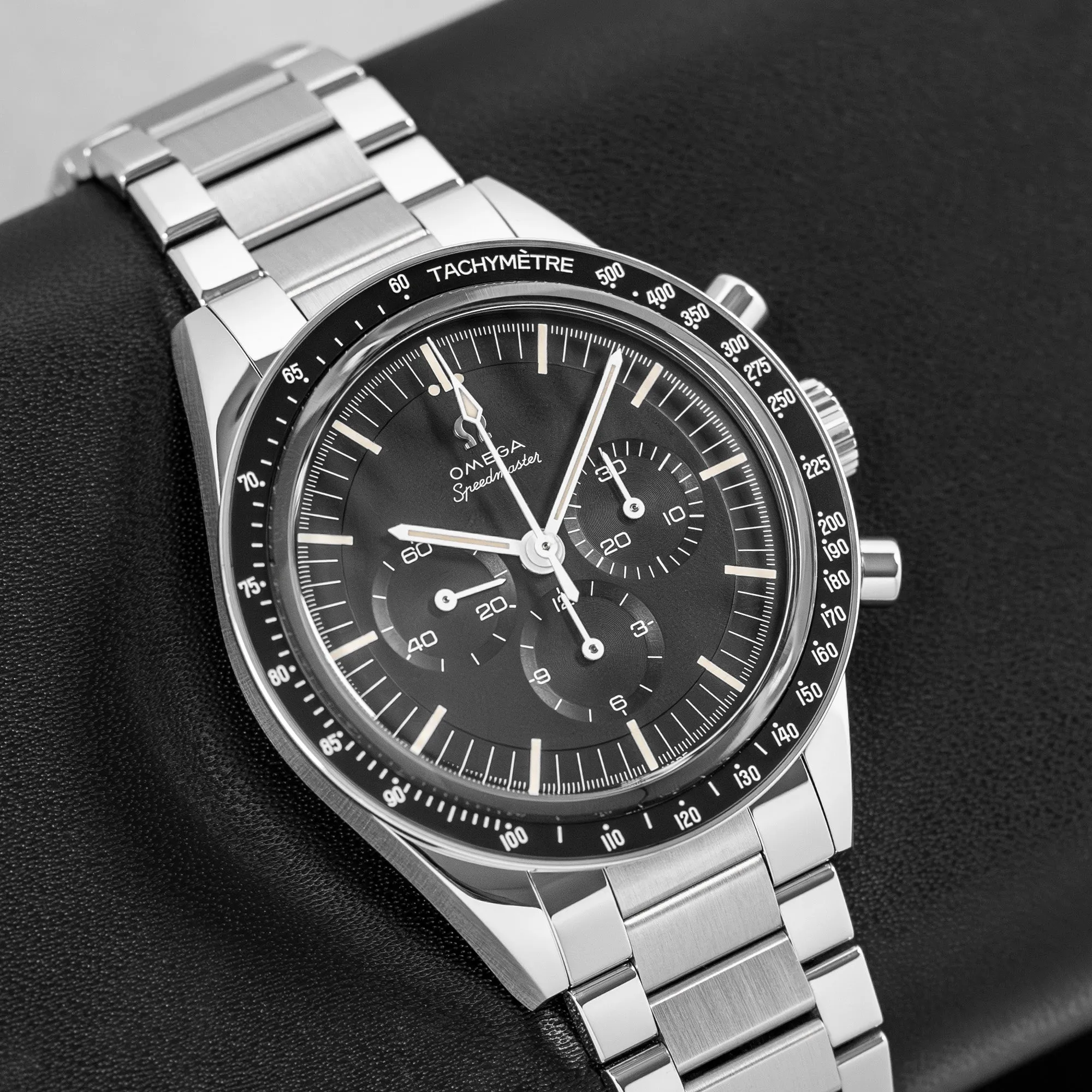 Omega Speedmaster 31130403001001