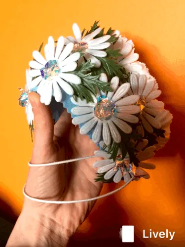 Plastic Iridescent Daisies Headdress
