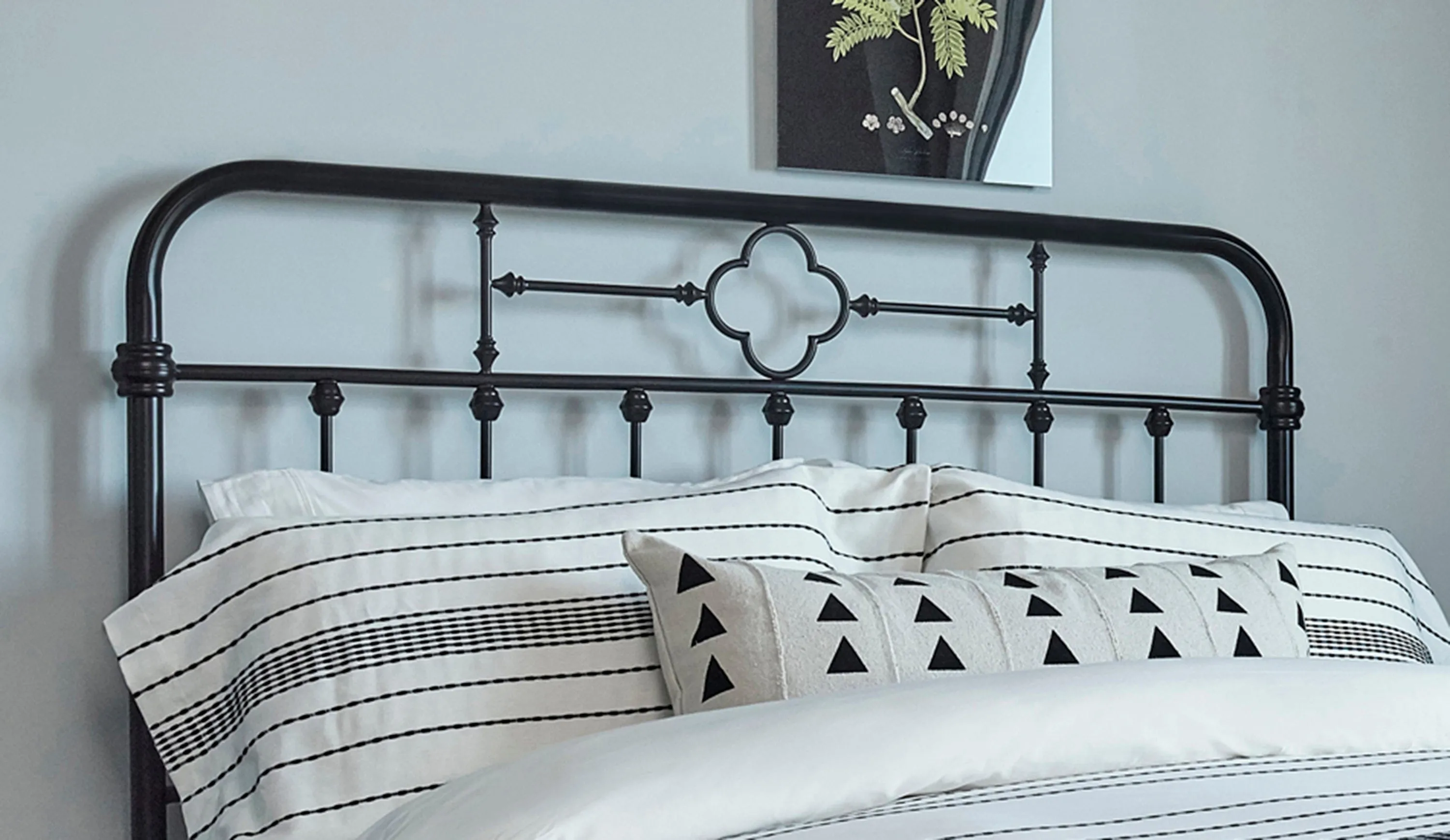 Queen/Full Headboard Matte Black - 305945QF