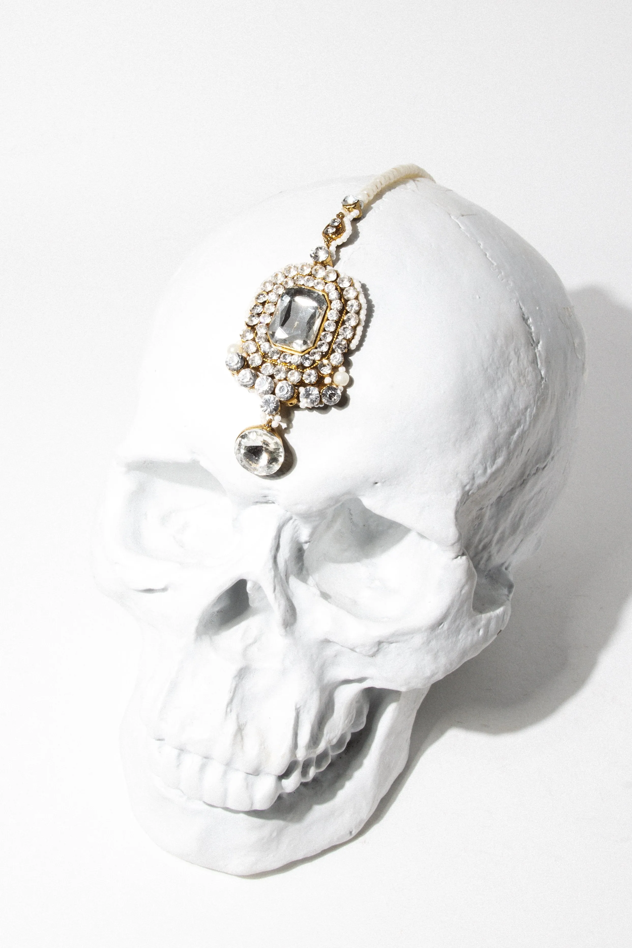 Sweet Disposition Bridal Head Tikka