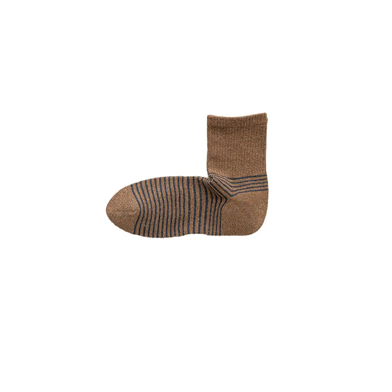 Sweetnana Men's Colorful Striped Socks Cotton Athletic Crew socks Comfortable Seamless Socks