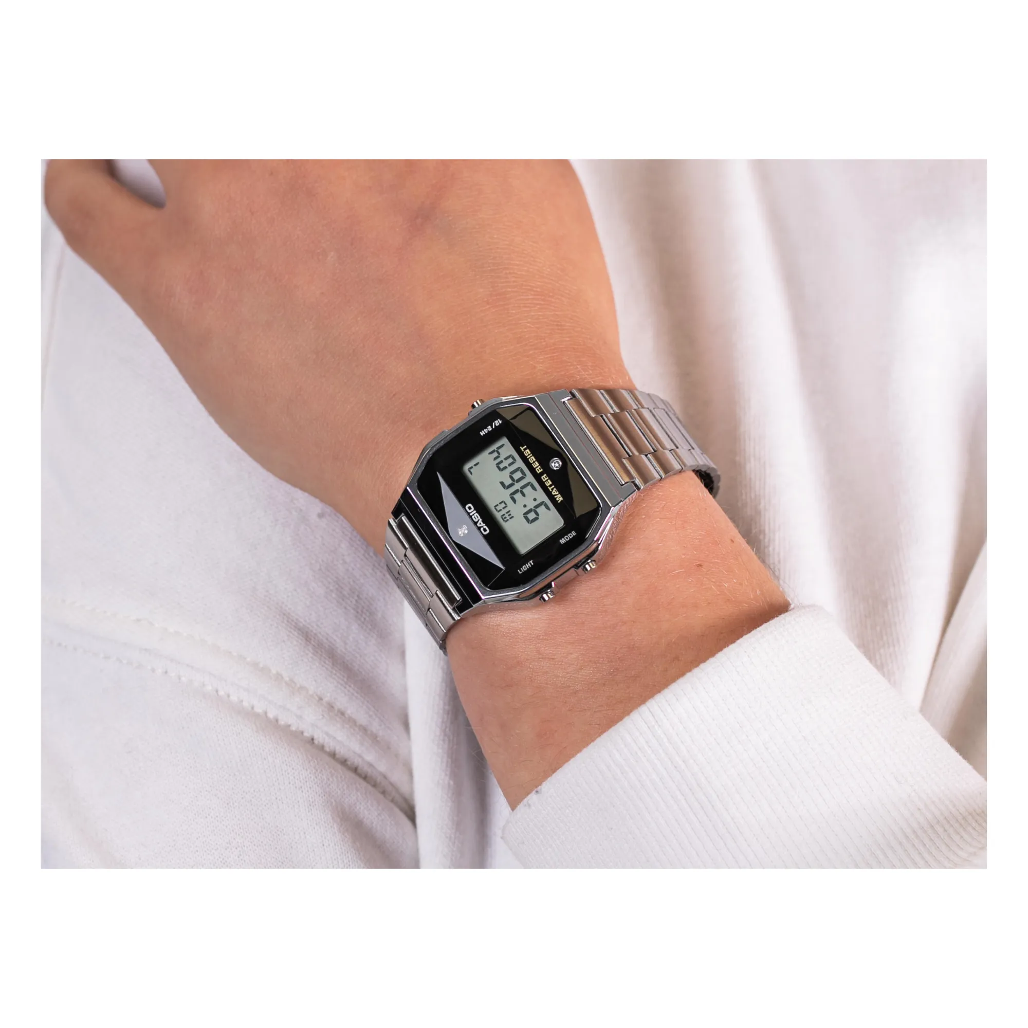 WW1393 Casio Vintage Diamond Digital Silver Chain Watch A158WEAD-1DF