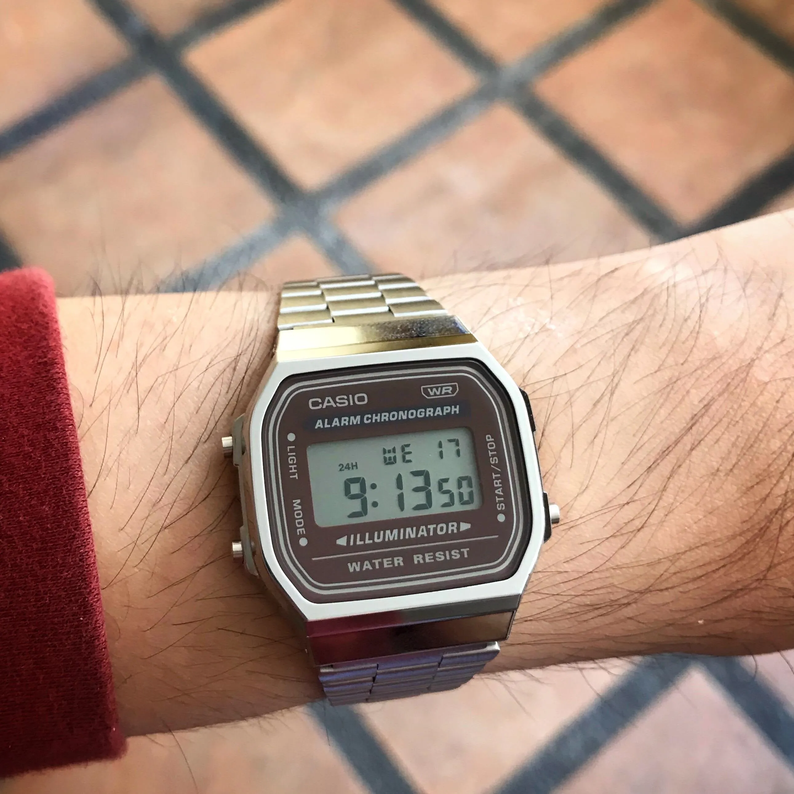 WW2869 Casio Vintage Illuminator Digital Chain Watch A168WA-5AYDF